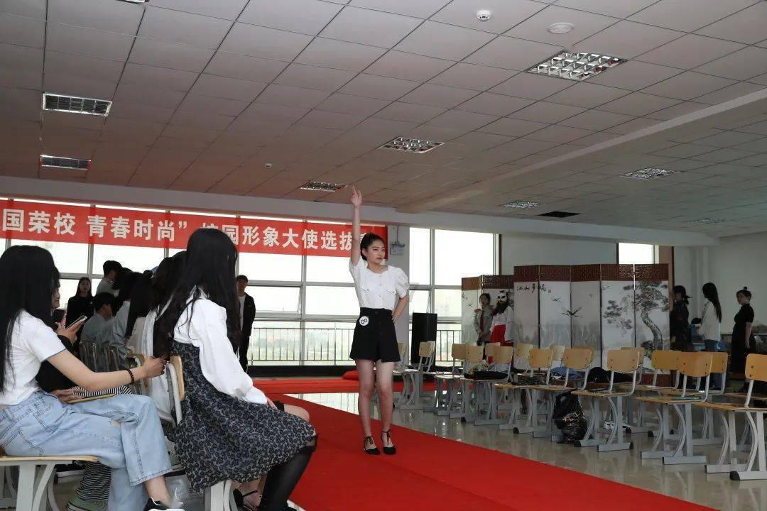 国网长沙供电公司圆满完成省两会保电任务